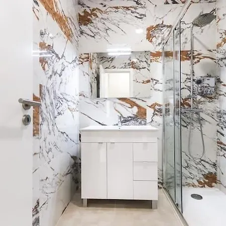 Duplex Deluxe